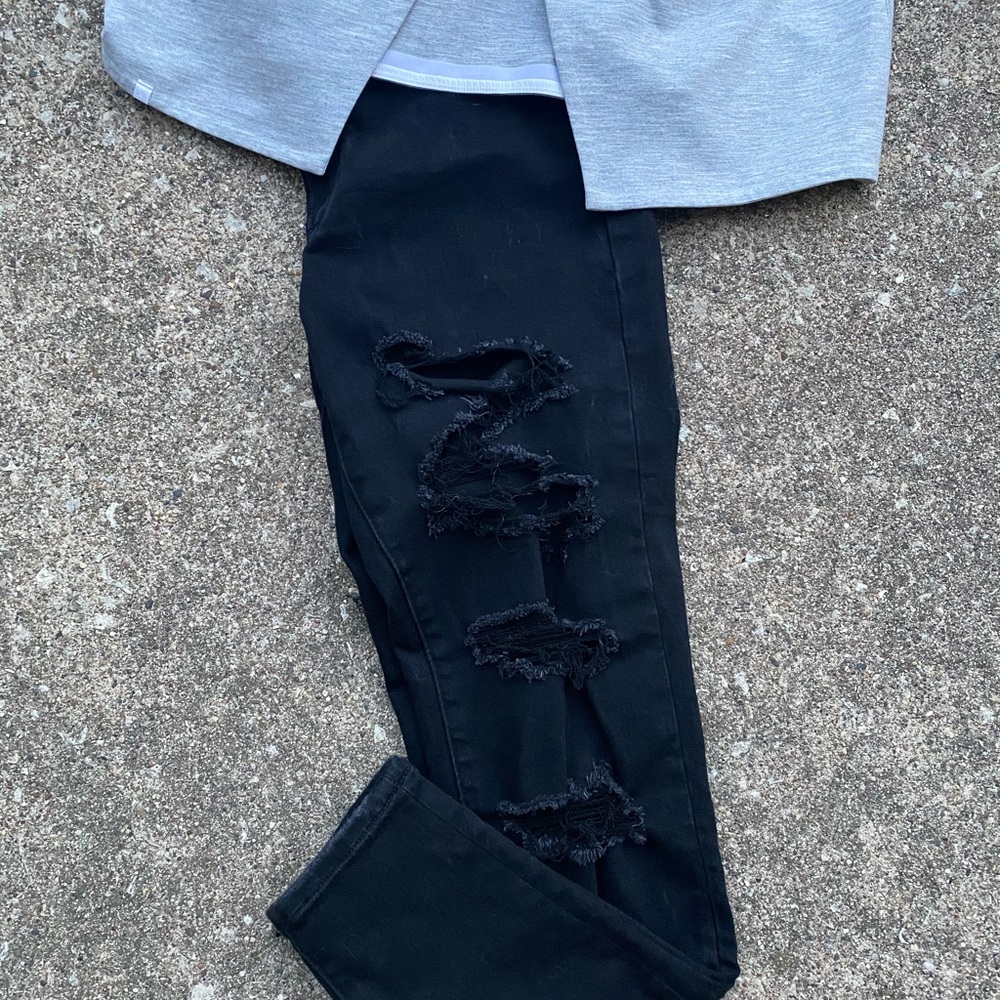 Destroyed jeans